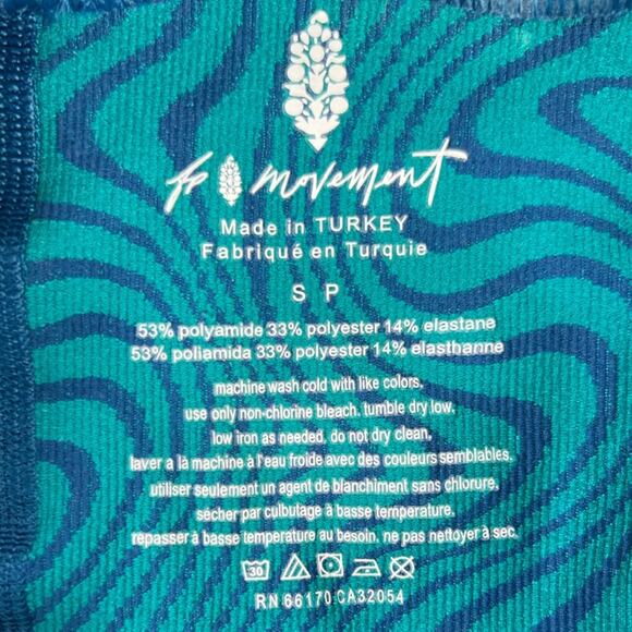 Free People Movement Crossover Waist Jacquard Biker Short Wave Runner Size Small - Picture 5 of 7